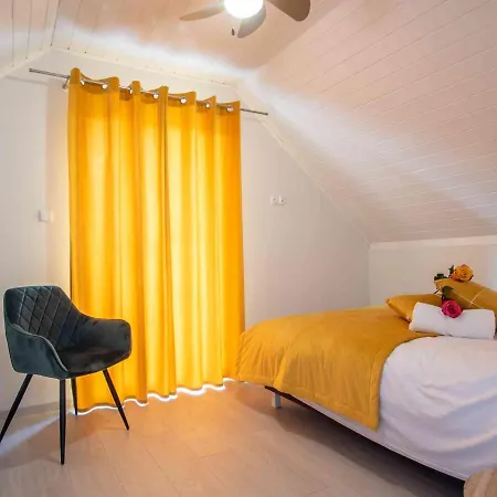 ベッド・アンド・ブレックファスト Kaszuby Zacisze フミエルノ