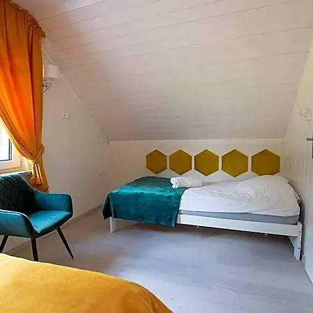 فندق مبيت وإفطار Kaszuby Zacisze 3*